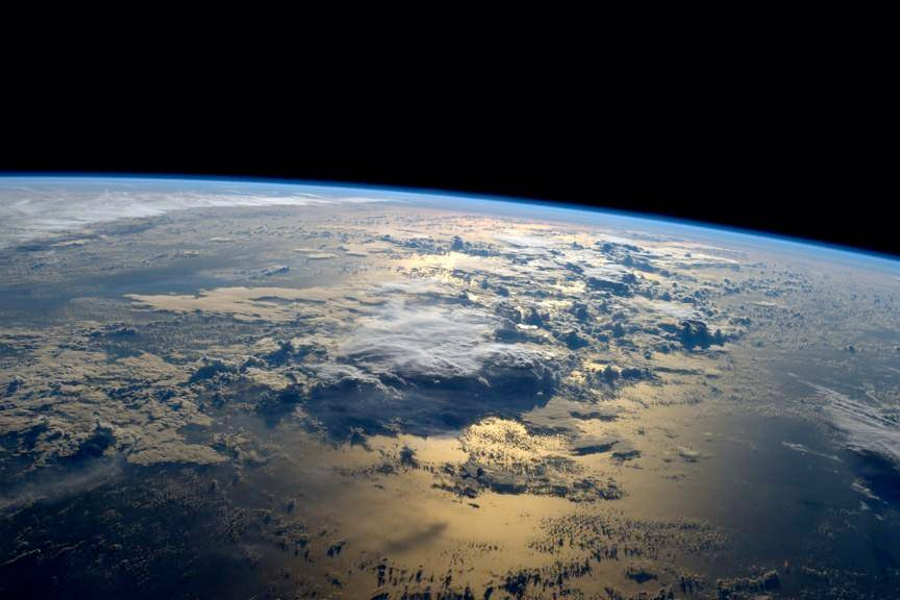 Vue de la Terre depuis la Station spatiale internationale. (Crédit: NASA/R. Wiseman)