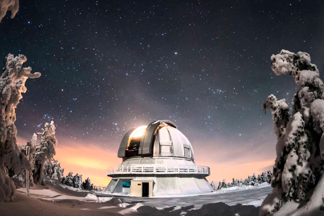 The Observatoire du Mont-Mégantic in a winter landscape. (Credit: R. Boucher/G. Poulin)